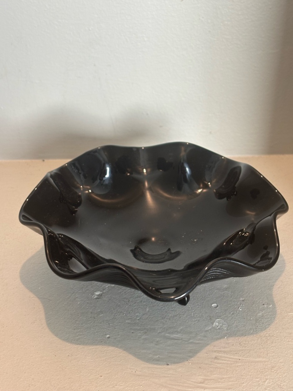 Vintage 1930/40s black Ruffled scalloped footed Depression Glass Bowl trinkets